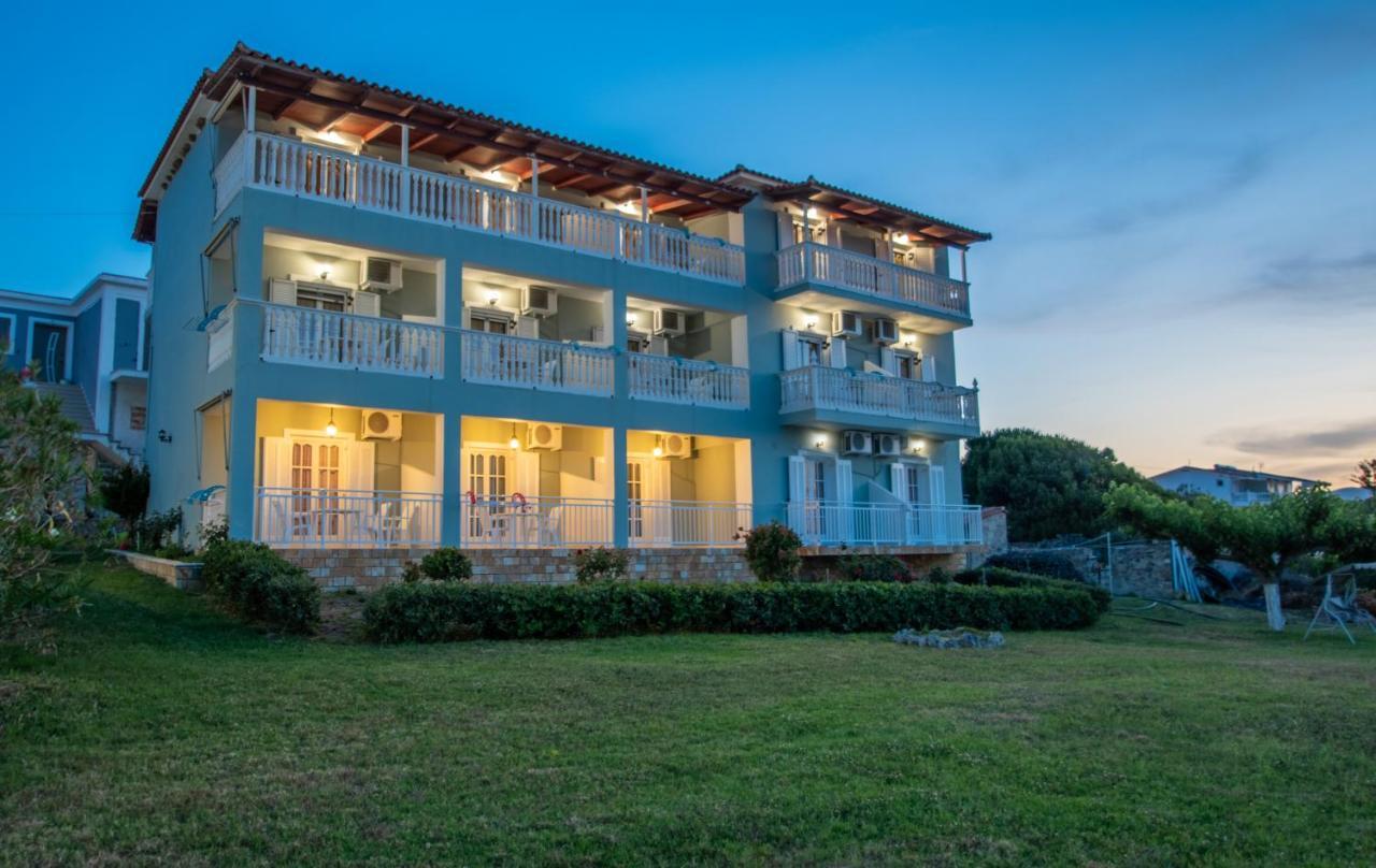 Baywatch Apartments On The Beach By "Elite" Amoudi Exterior foto